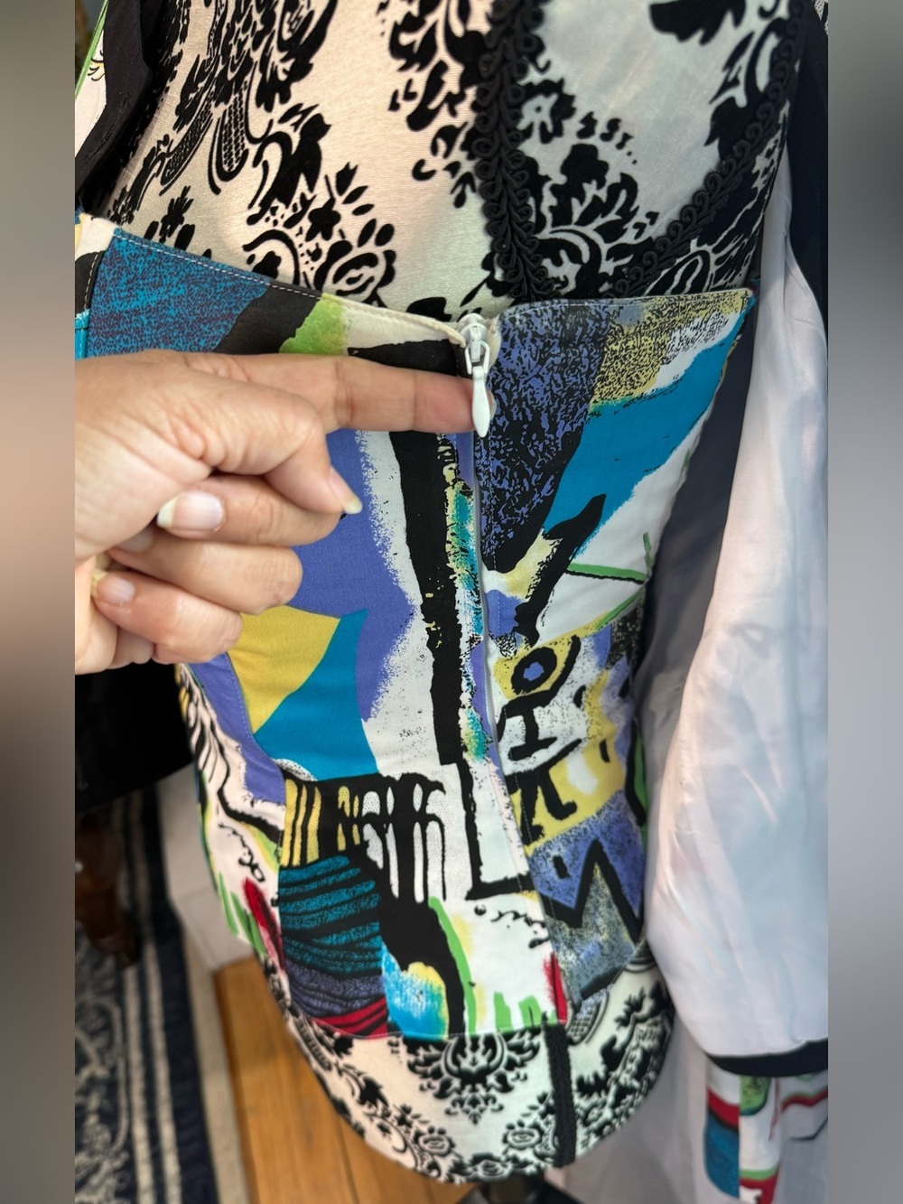 Laurèl Escada 2-Piece Abstract Art Print Ensemble (Jacket + Strapless Corset/Bus - Picture 6 of 15
